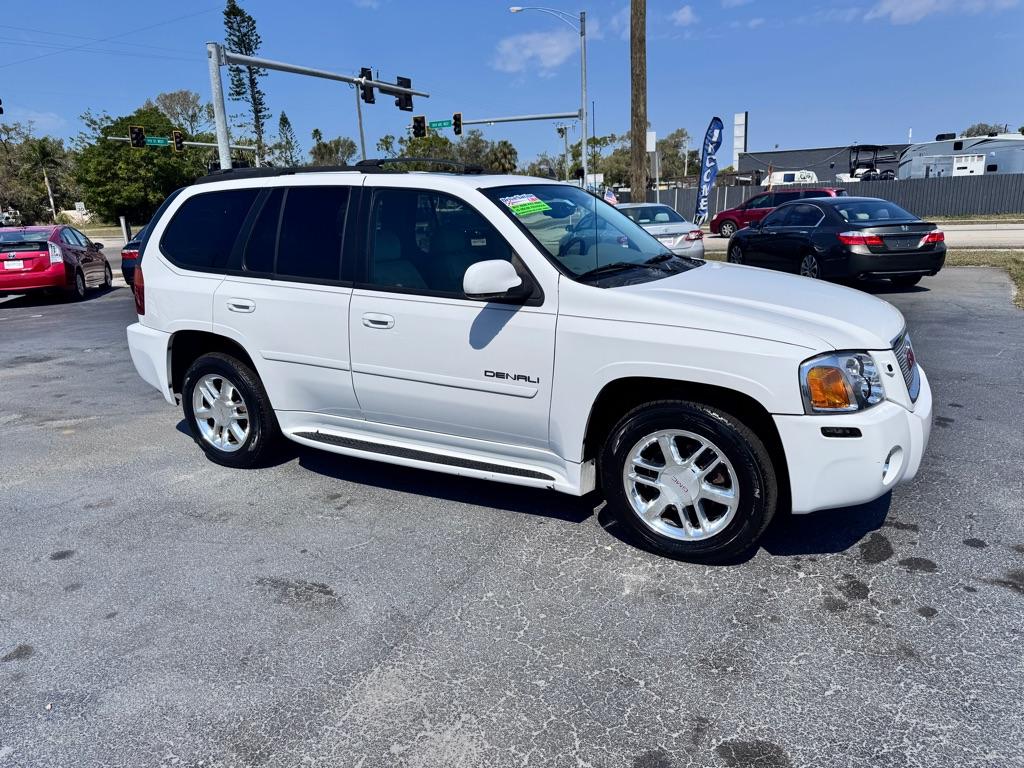 2007 GMC Envoy - 1GKES63M272154388 - Image #2