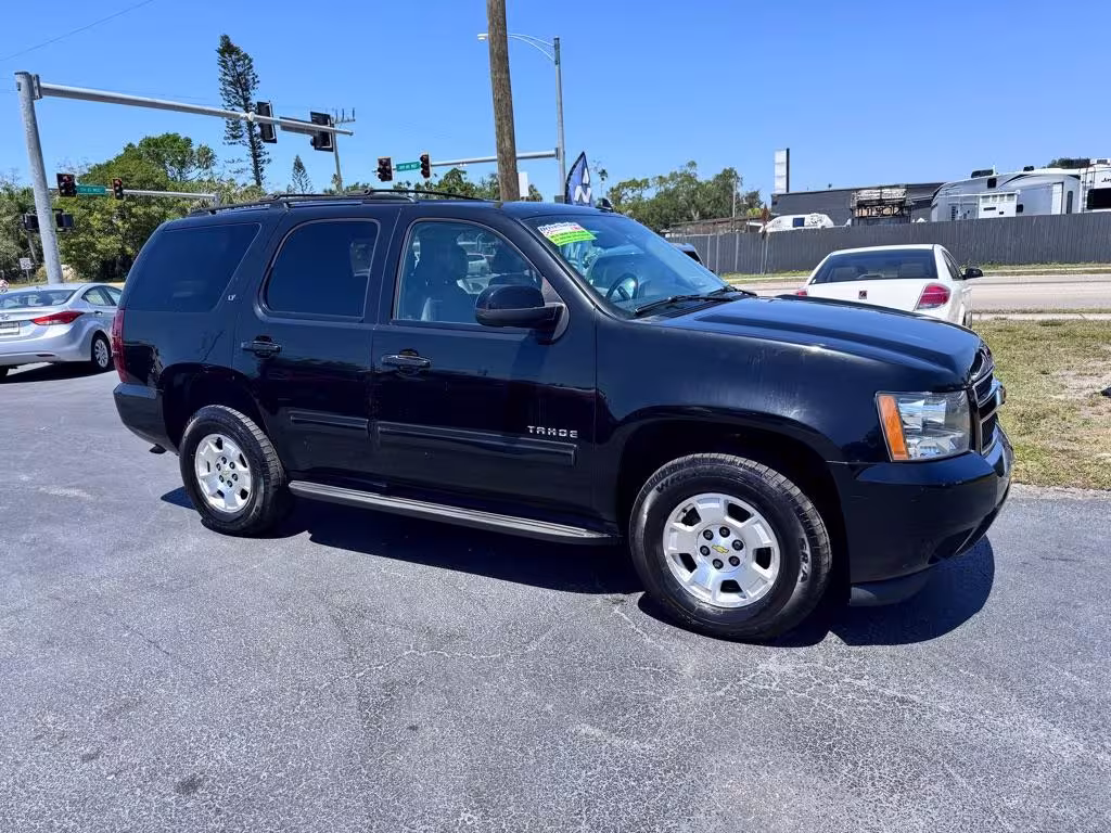 2013 Chevrolet Tahoe - 1GNSKBE00DR106559 - Image #2